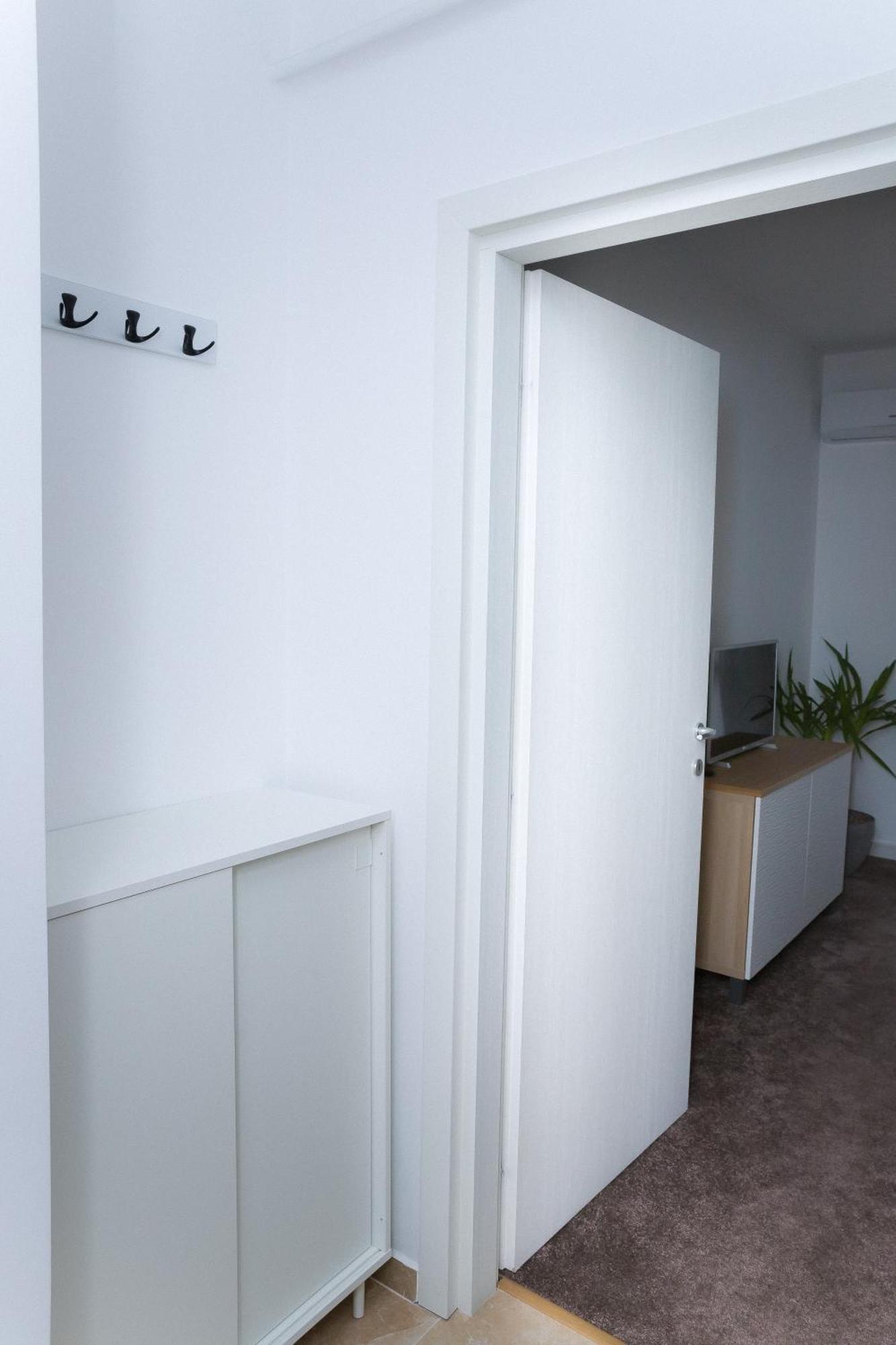 Elysian Urbanscape Brown, 2 Rooms, Near Bucharest Chiajna エクステリア 写真